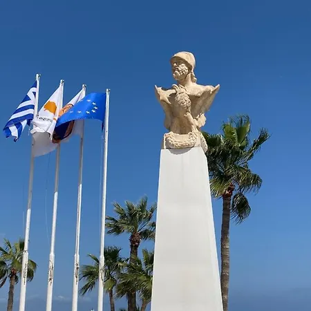 Apartment Ithaki Phinikoudes No. 201