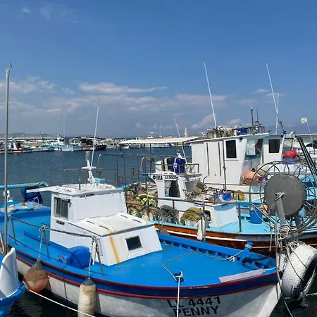 Ithaki Phinikoudes No. 201