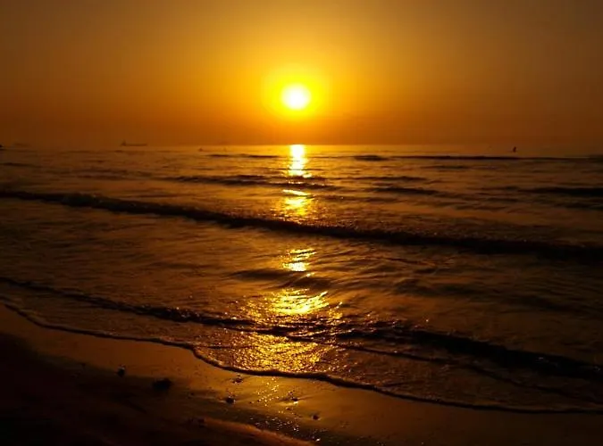 Ithaki Phinikoudes No. 201 アパート ラルナカ