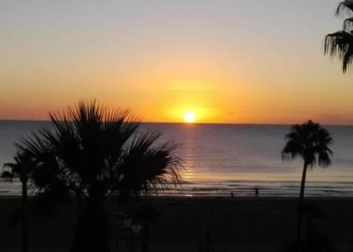 Lägenhet Ithaki Phinikoudes No. 201 *