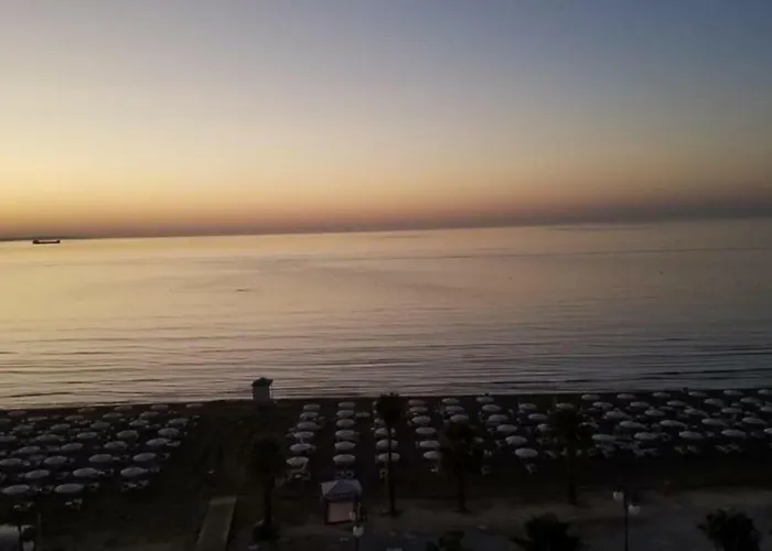 Ithaki Phinikoudes No. 201 *