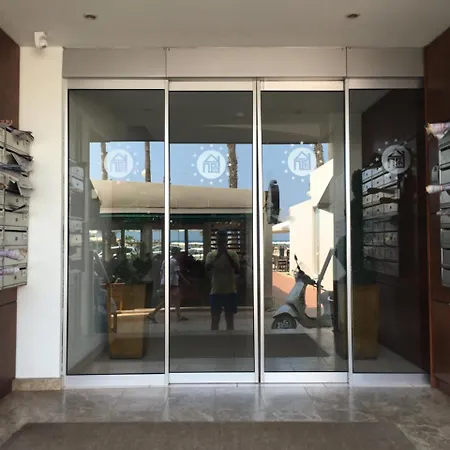 Apartmán Ithaki Phinikoudes No. 201 *
